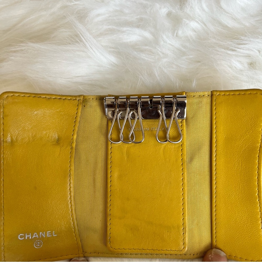 CHANEL Pre-loved Yellow Lambskin 6 Key Holder ☀️ - Picture 10 of 14